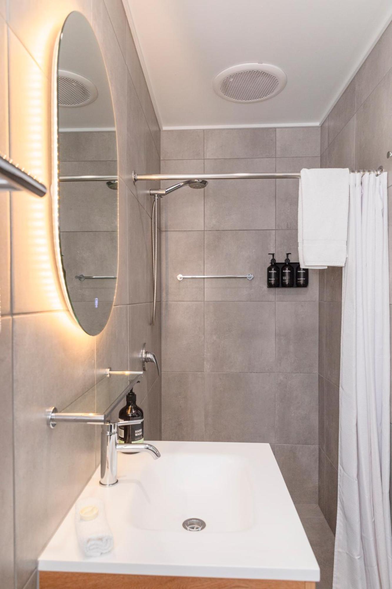 Palm View Holiday Apartments โบเวน ภายนอก รูปภาพ