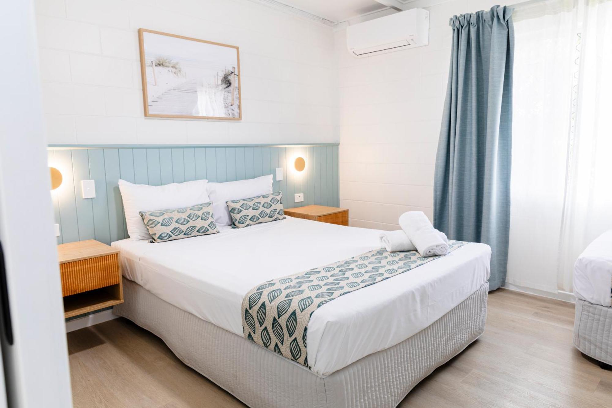 Palm View Holiday Apartments โบเวน ภายนอก รูปภาพ