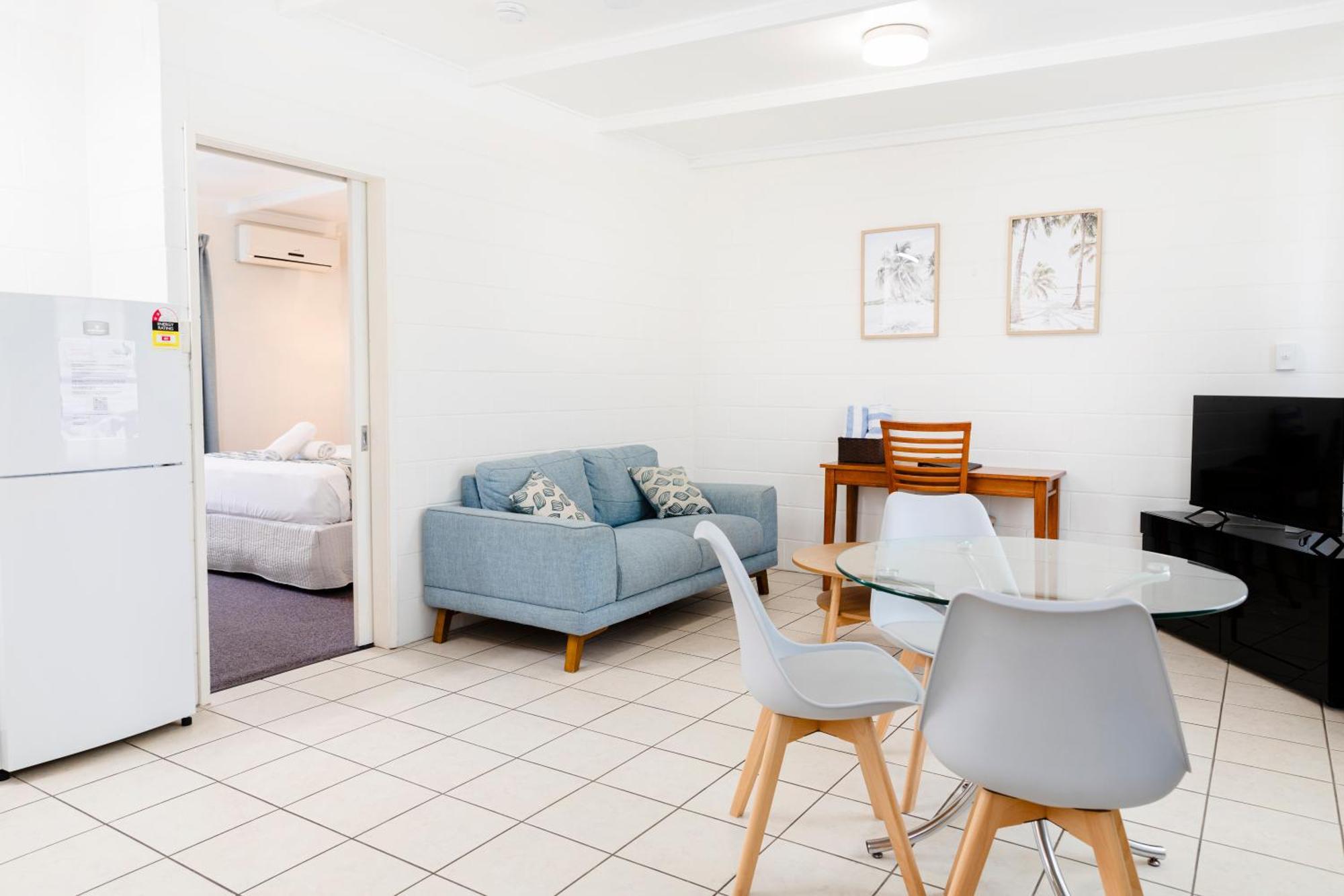 Palm View Holiday Apartments โบเวน ภายนอก รูปภาพ