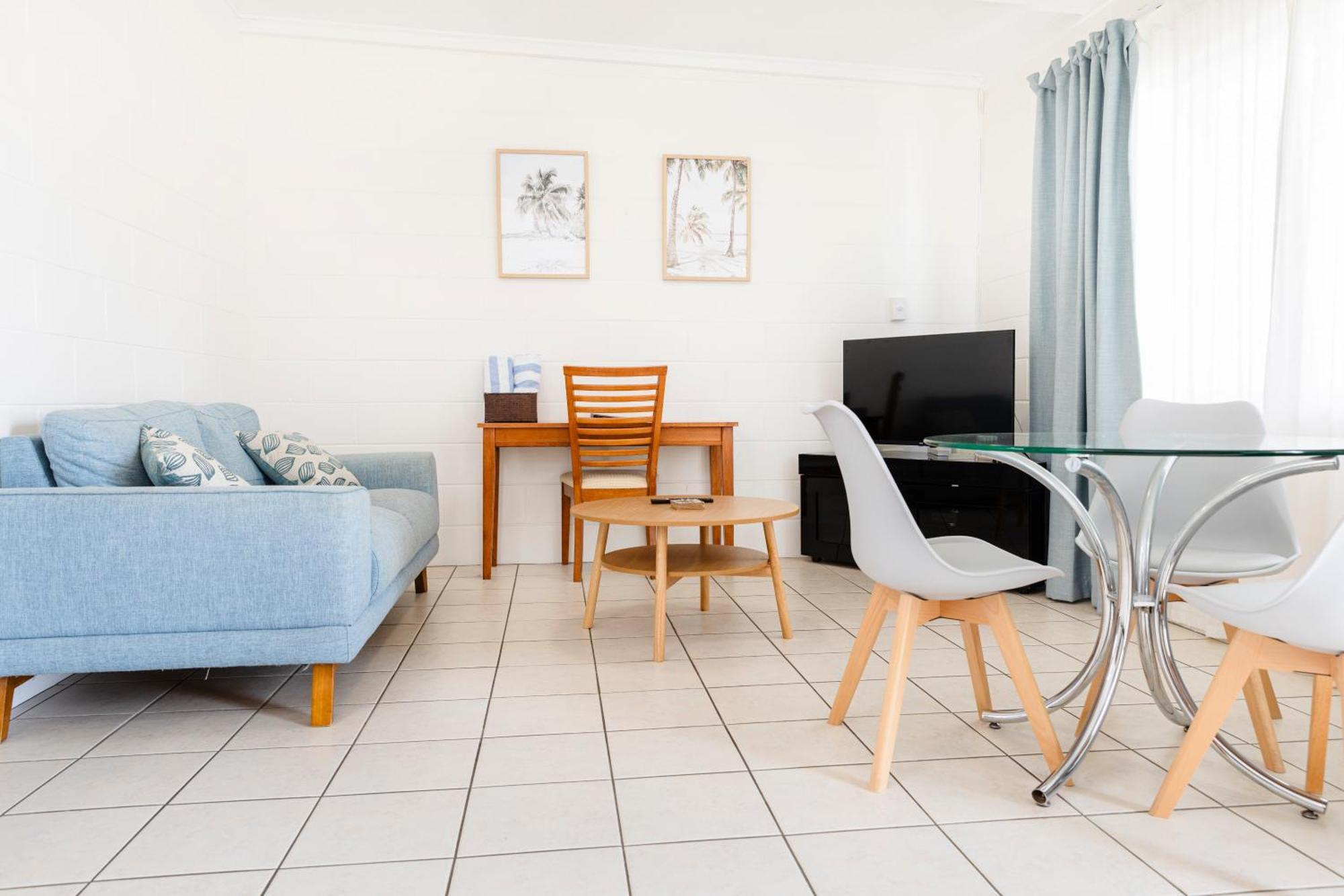 Palm View Holiday Apartments โบเวน ภายนอก รูปภาพ