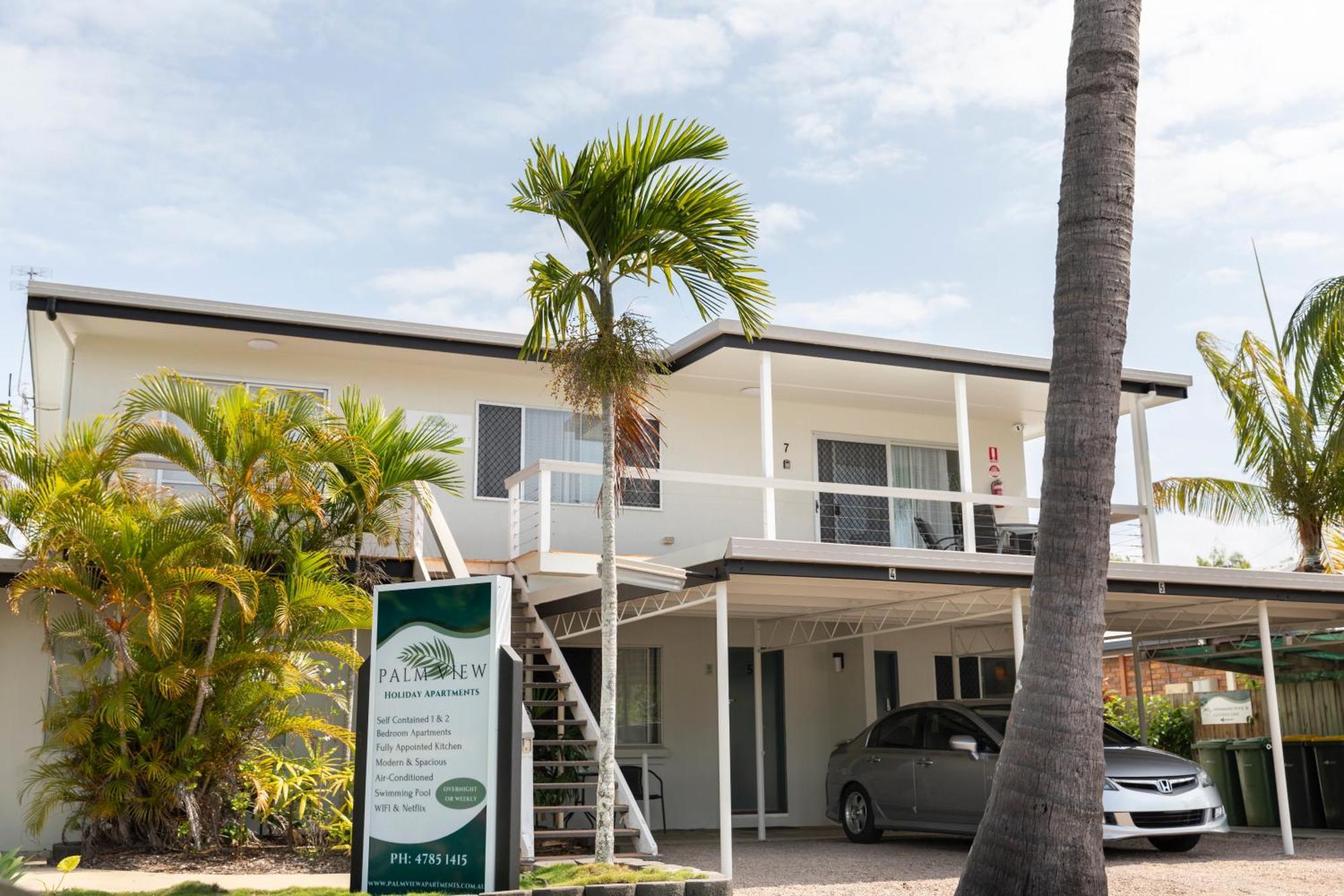 Palm View Holiday Apartments โบเวน ภายนอก รูปภาพ