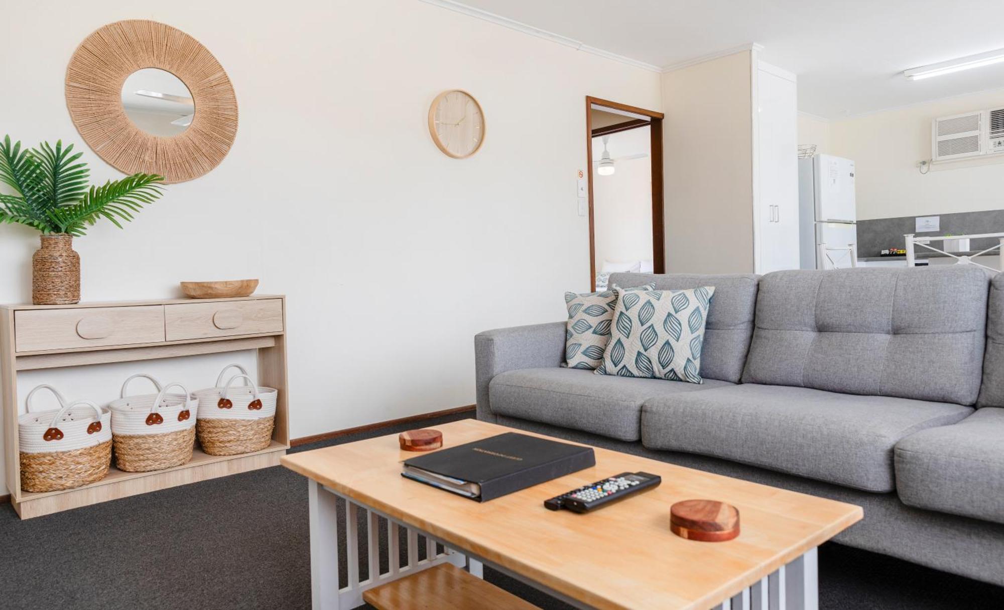 Palm View Holiday Apartments โบเวน ภายนอก รูปภาพ