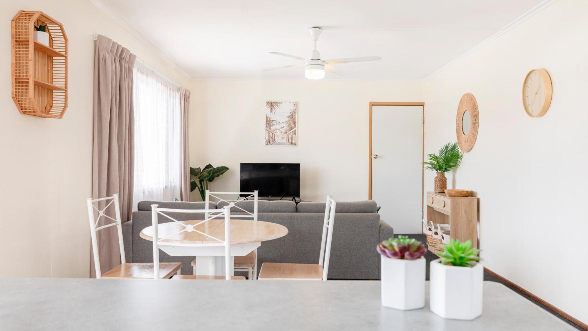 Palm View Holiday Apartments โบเวน ภายนอก รูปภาพ