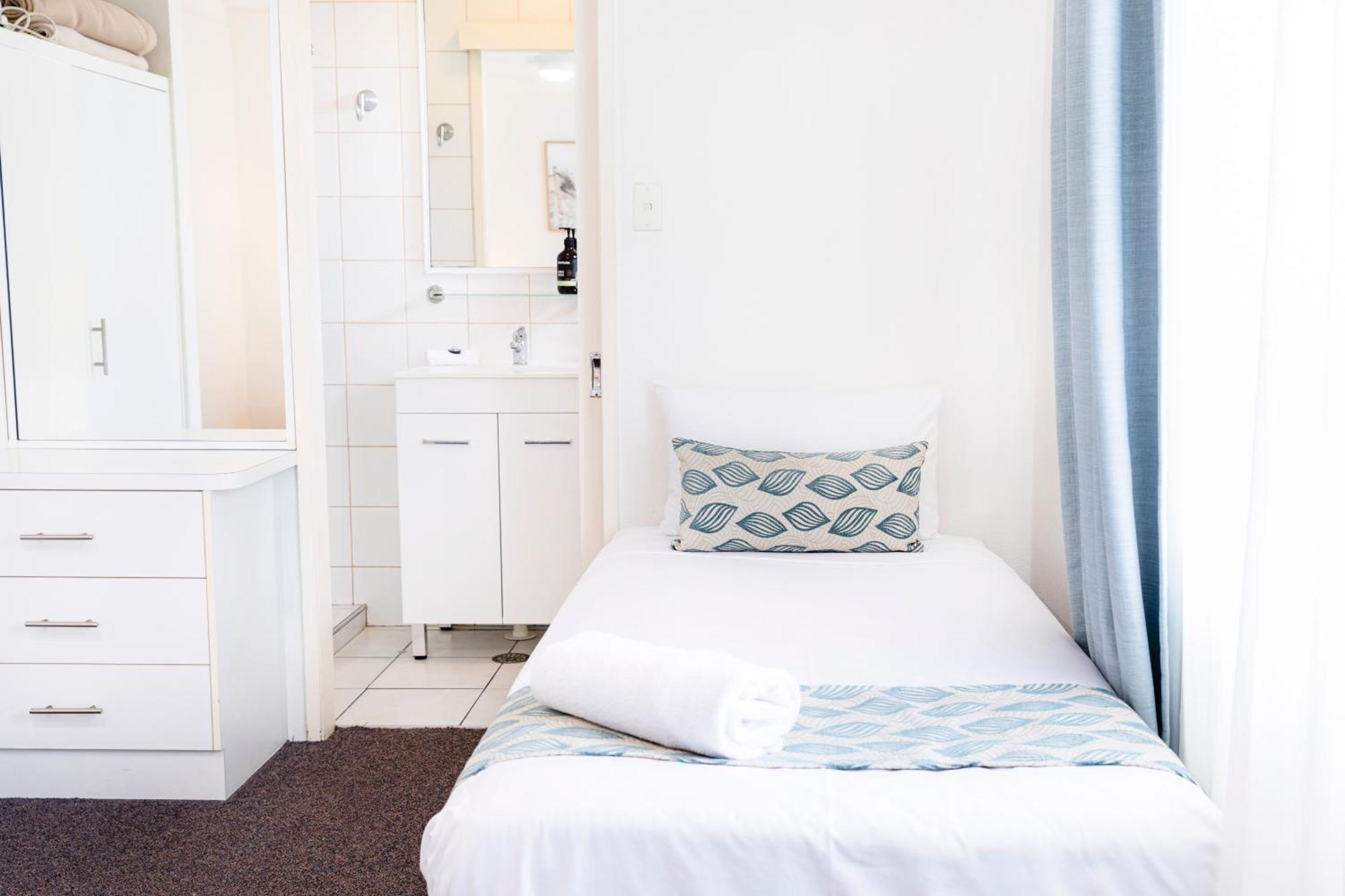 Palm View Holiday Apartments โบเวน ภายนอก รูปภาพ