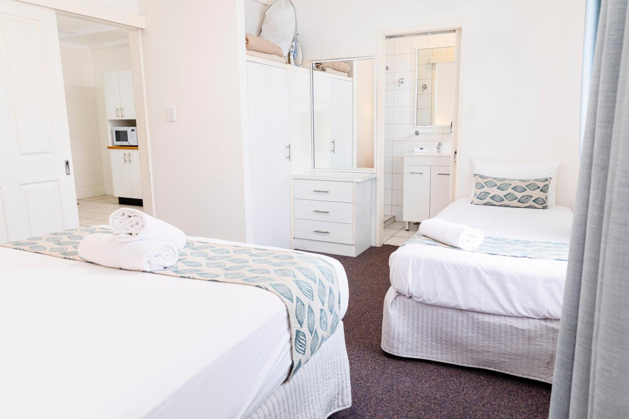 Palm View Holiday Apartments โบเวน ภายนอก รูปภาพ